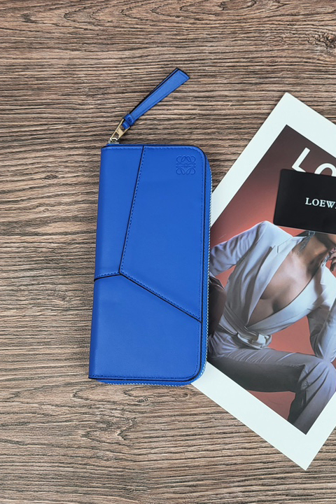 ロエベ「LOEWE」ジッパー付き財布 5色