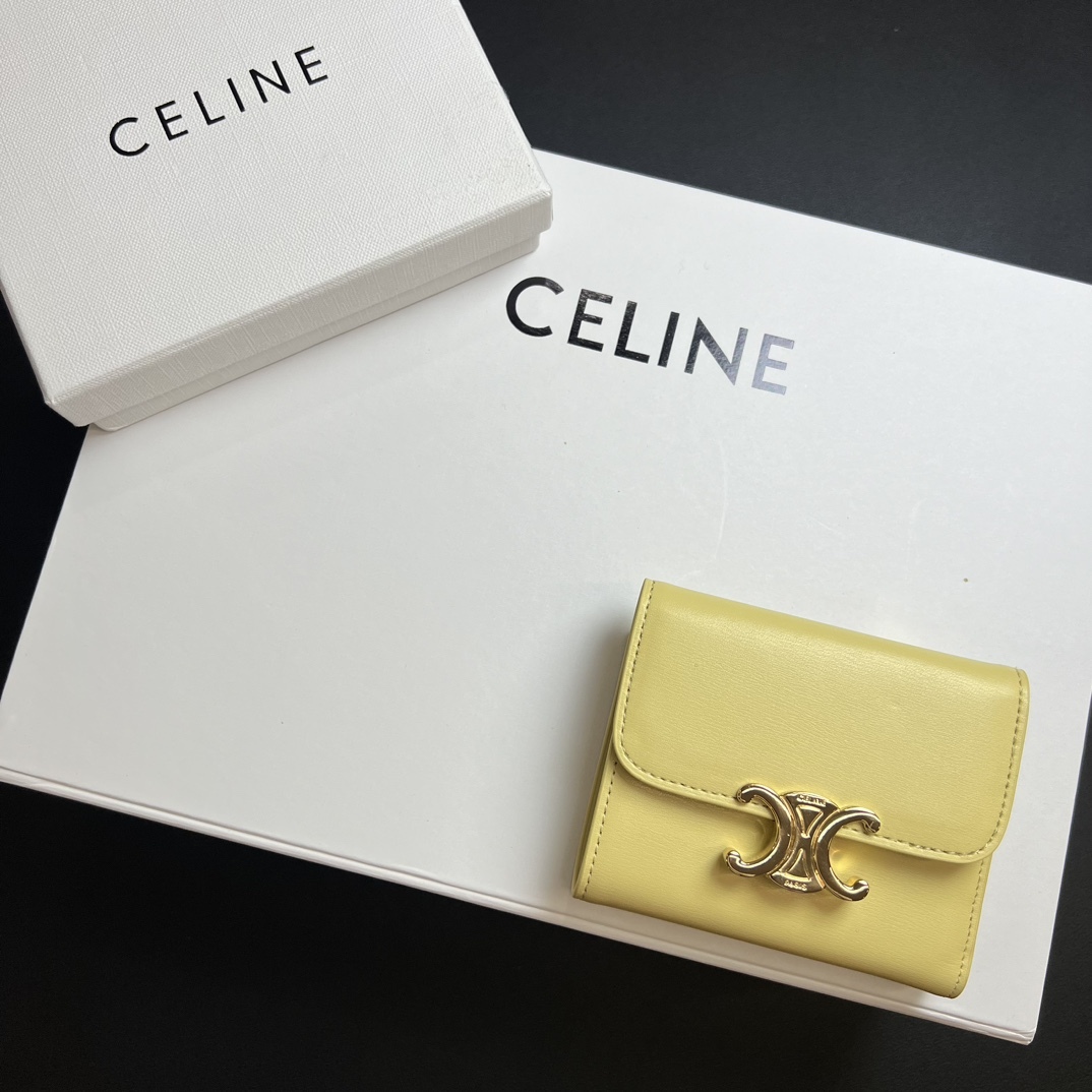 セリーヌ「Celine」スモール フラップウォレット トリオンフ / シャイニーカーフスキン