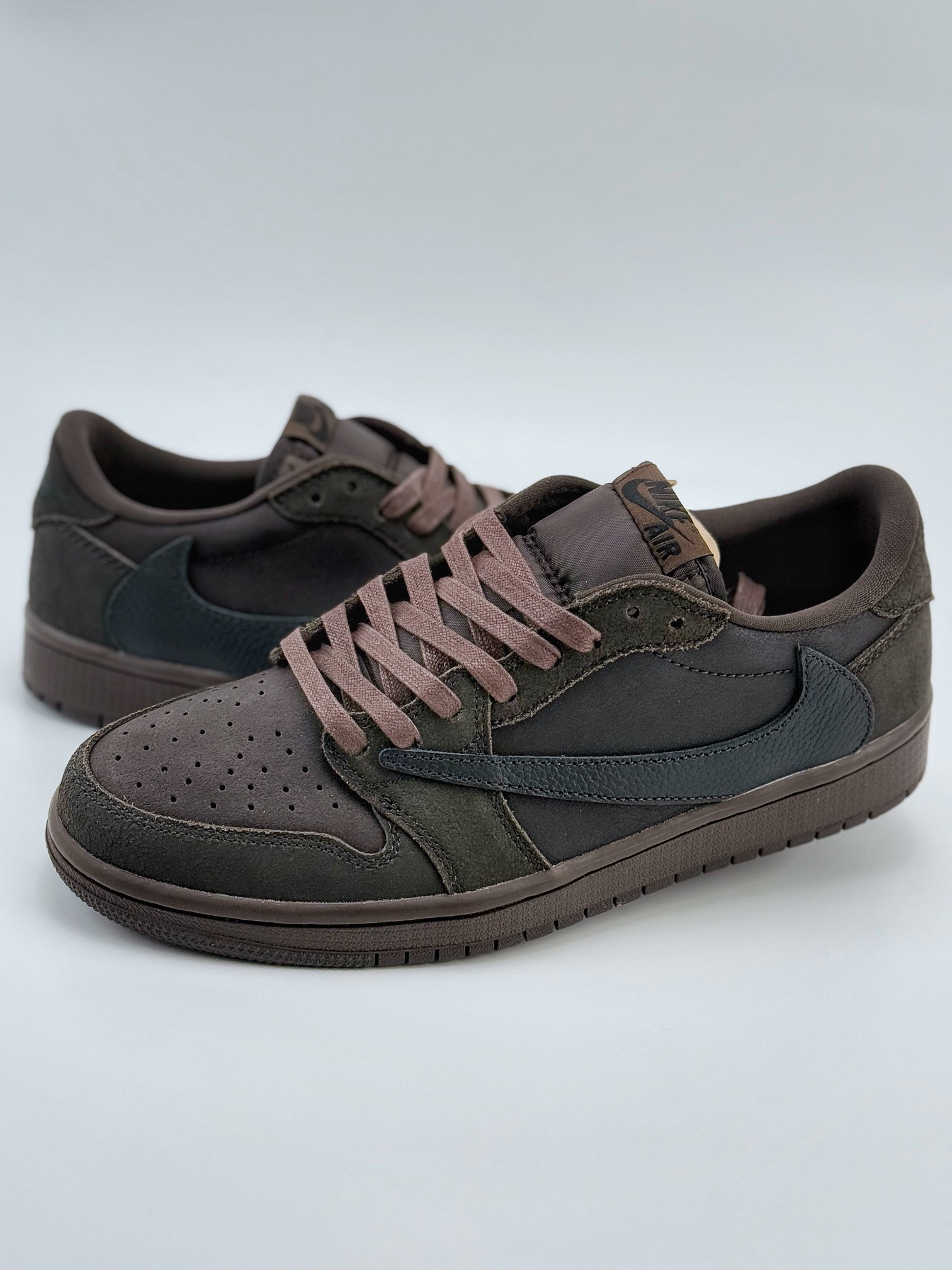 ナイキ「Nike」Air Jordan 1 Low OG x Travis Scott「Velvet Brown」