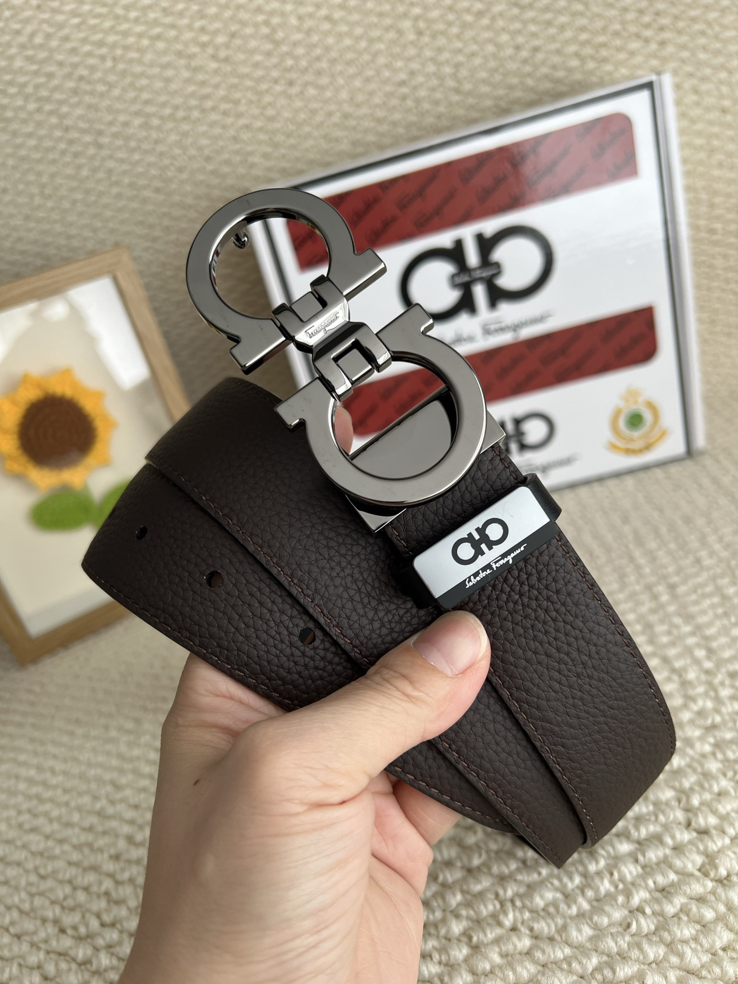【新規倉庫入り】Salvatore Ferragamo 職人仕上げ高級ベルト「全長約 100cm」