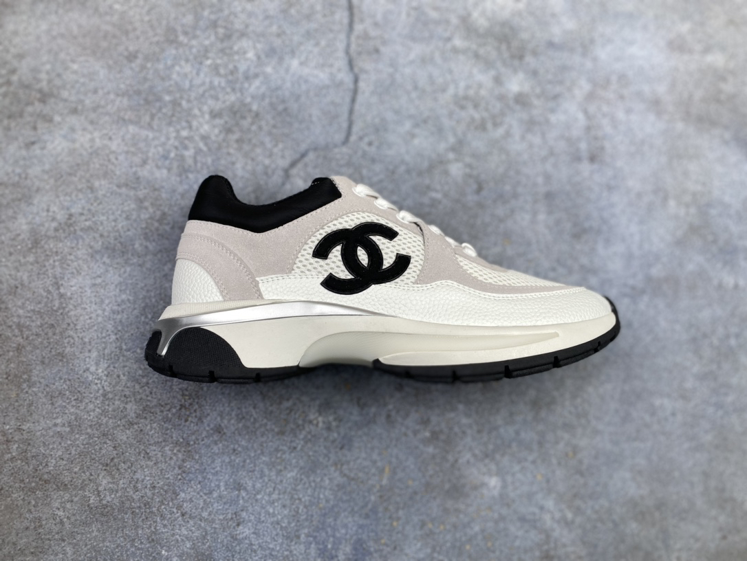 シャネル［Chanel］2025C デッキシューズ パンダカラー ローカットスニーカー