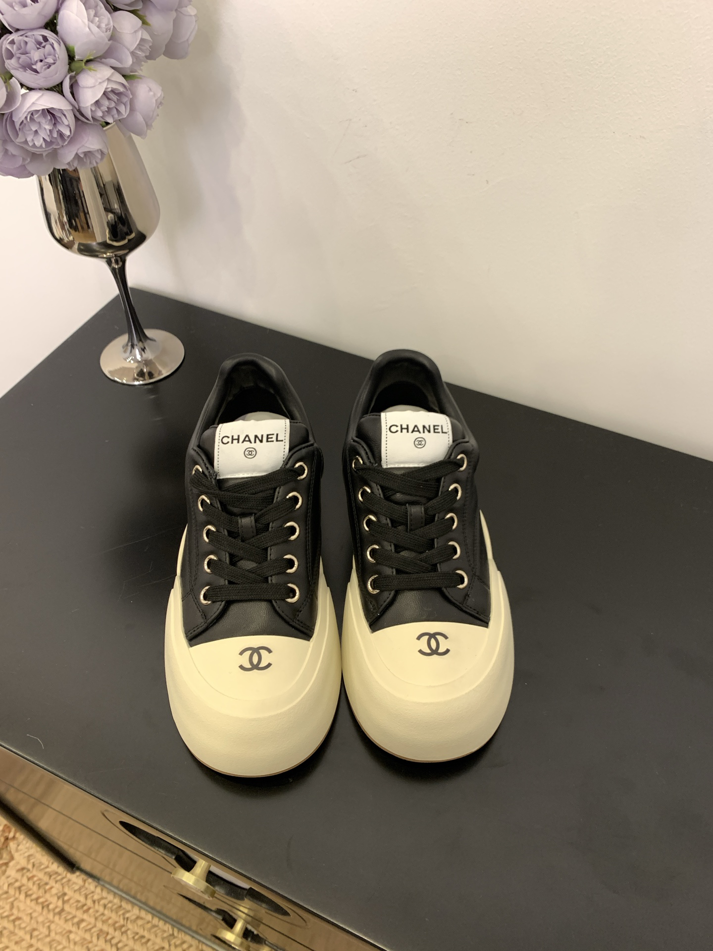 シャネル［Chanel］25C デッキシューズ パンダカラー スニーカー