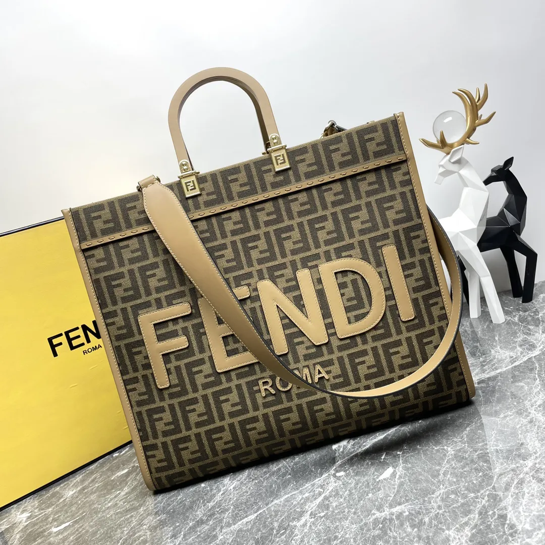 フェンディ「Fendi」Sunshine ミディアム レザー トートバッグ