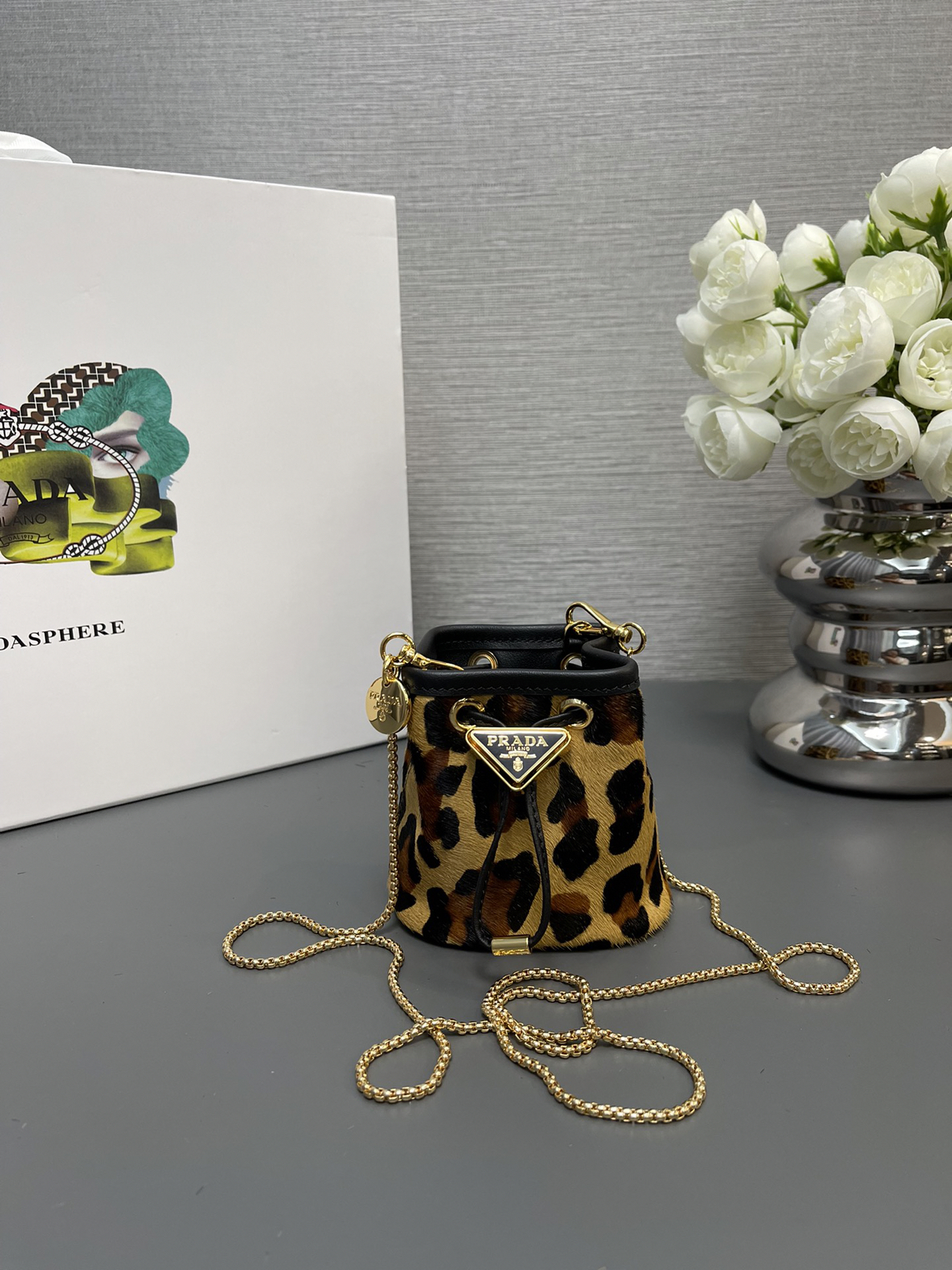 プラダ「Prada」レオパードプリント ボトルバッグ  ミニバッグ