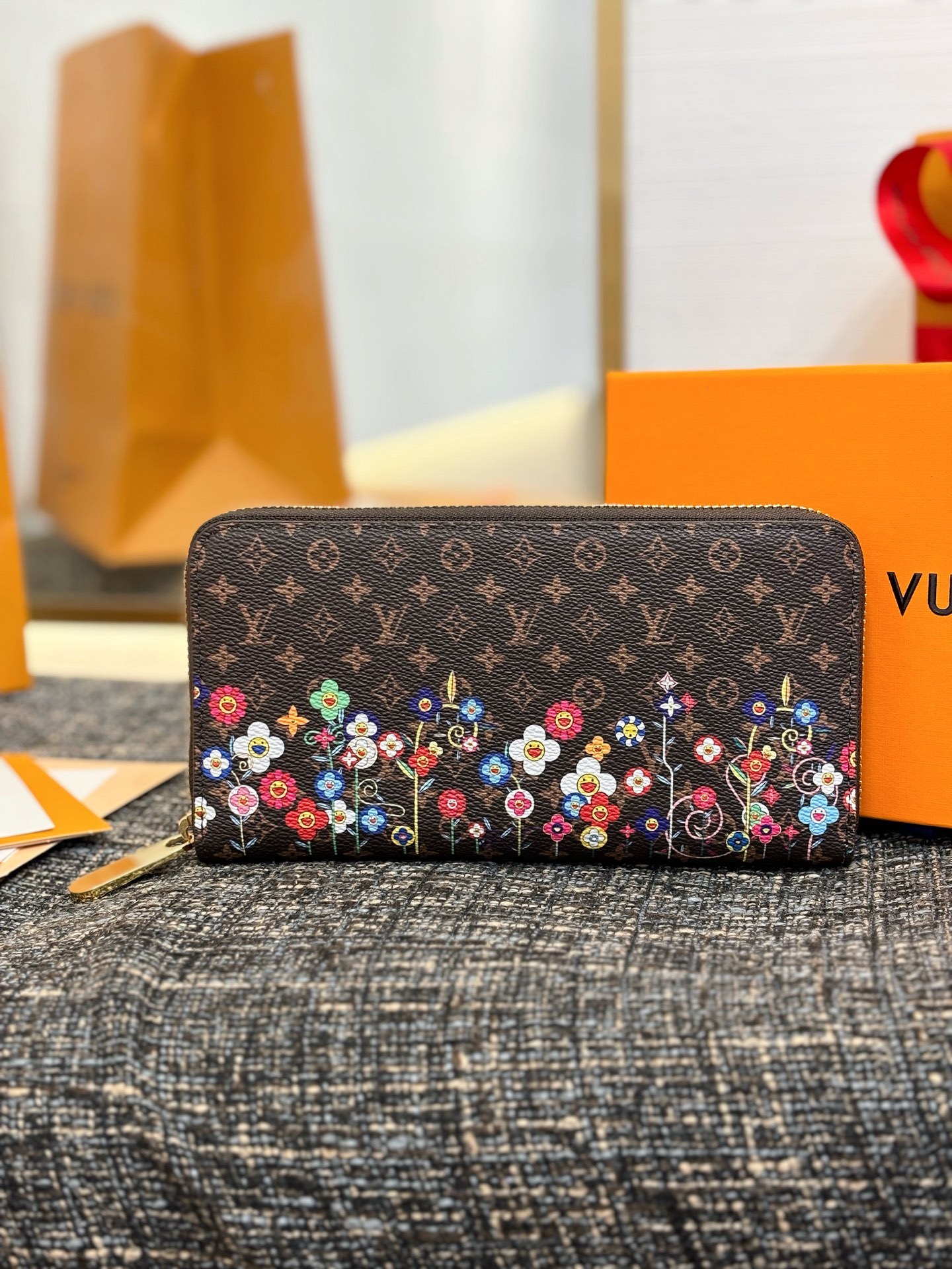 ルイ・ヴィトン「Louis Vuitton」LV x TM ジッピー･ウォレット