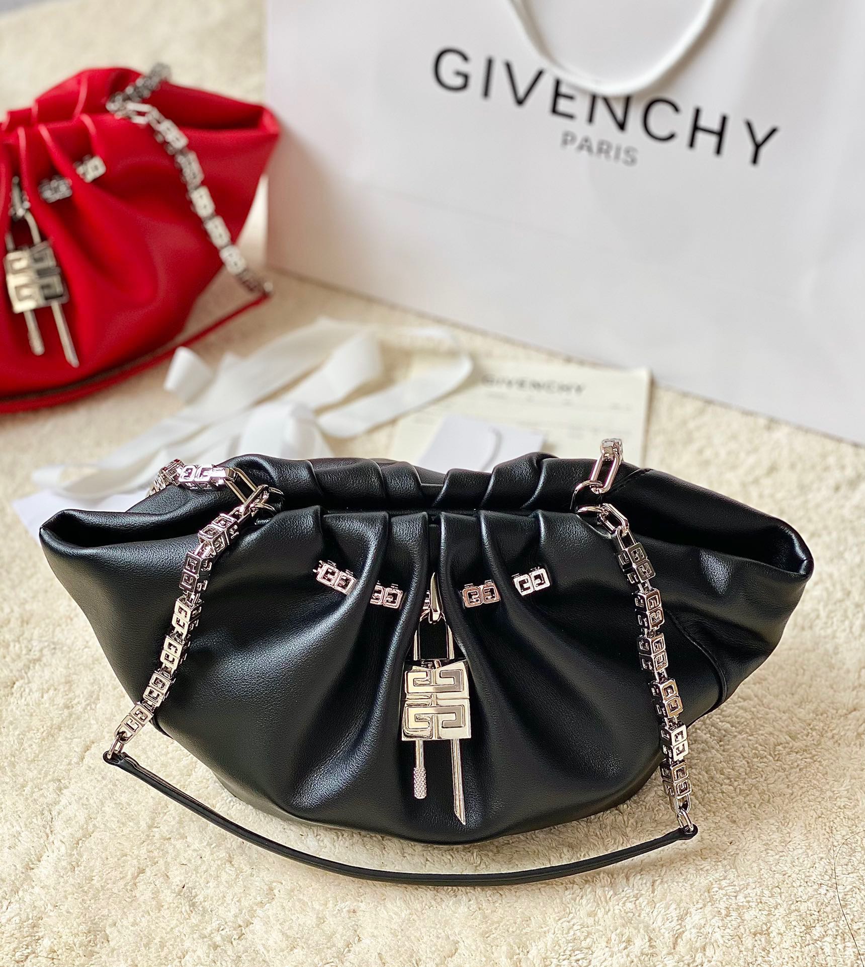 ジバンシィ「Givenchy」ミニケニー ハンドバッグ