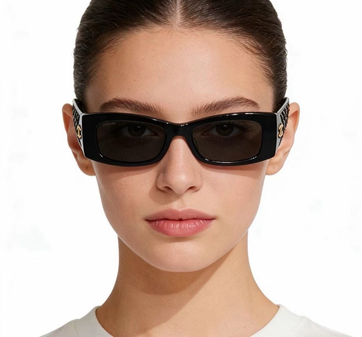 【新作到着】Chanel ハイセンスデザインサングラス「遮光レンズ搭載」