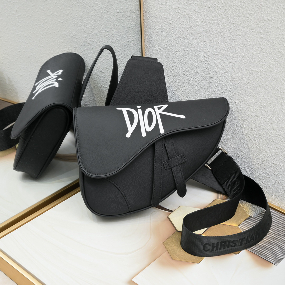 【大人気逸品】 ディオール  サドルバッグ「saddle」