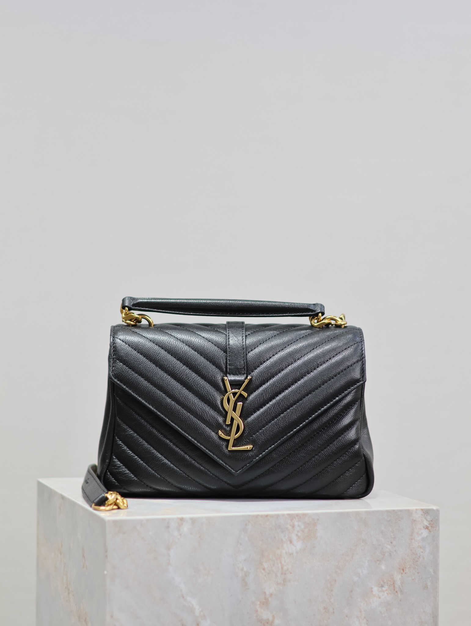 サンローラン「Saint Laurent」メッセンジャーバッグ