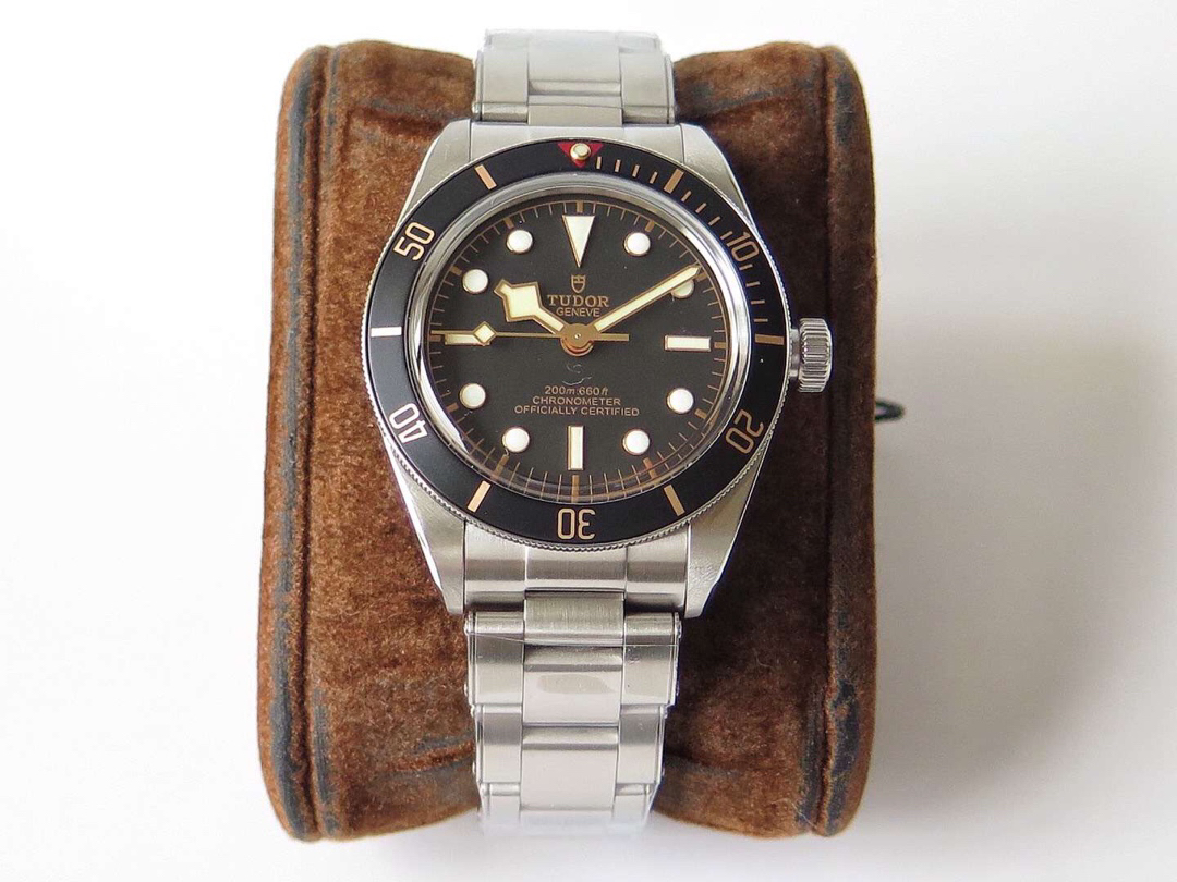 チューダー ブラックベイ ブロンズ 腕時計 39mm
