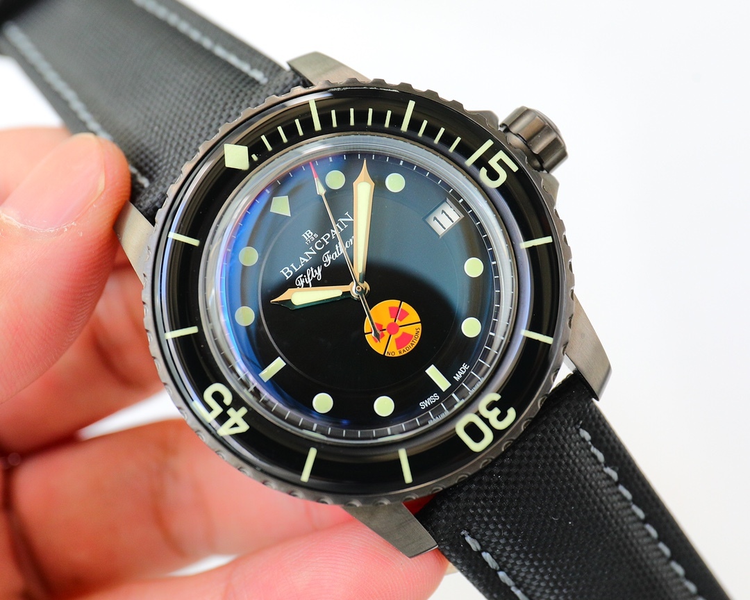 ブランパン「Blancpain」フィフティ・ファゾムス 5015 ダイバーズウォッチ