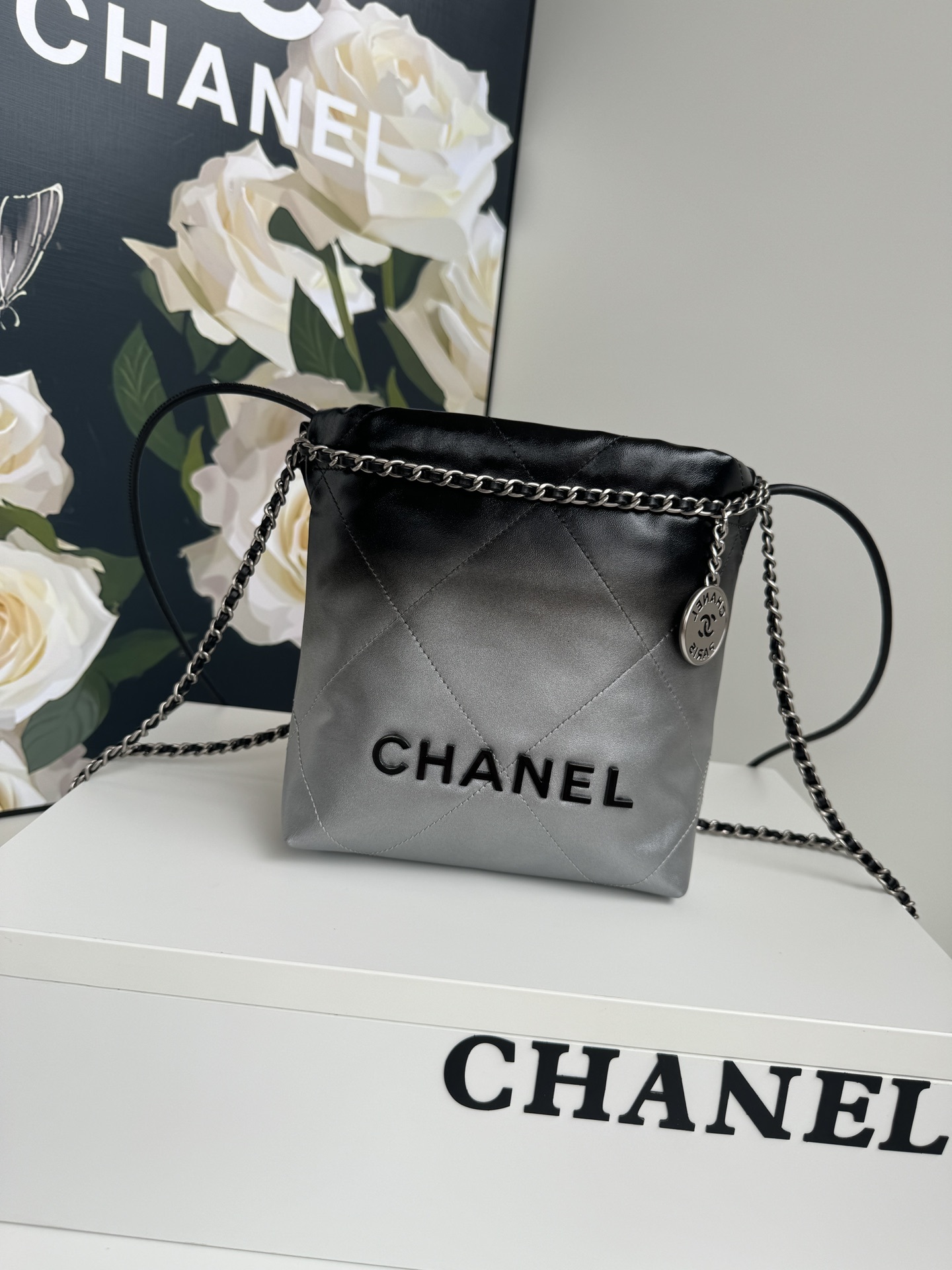 シャネル「Chanel」22Bag 24S グラデーション ミニ ショルダーバッグ