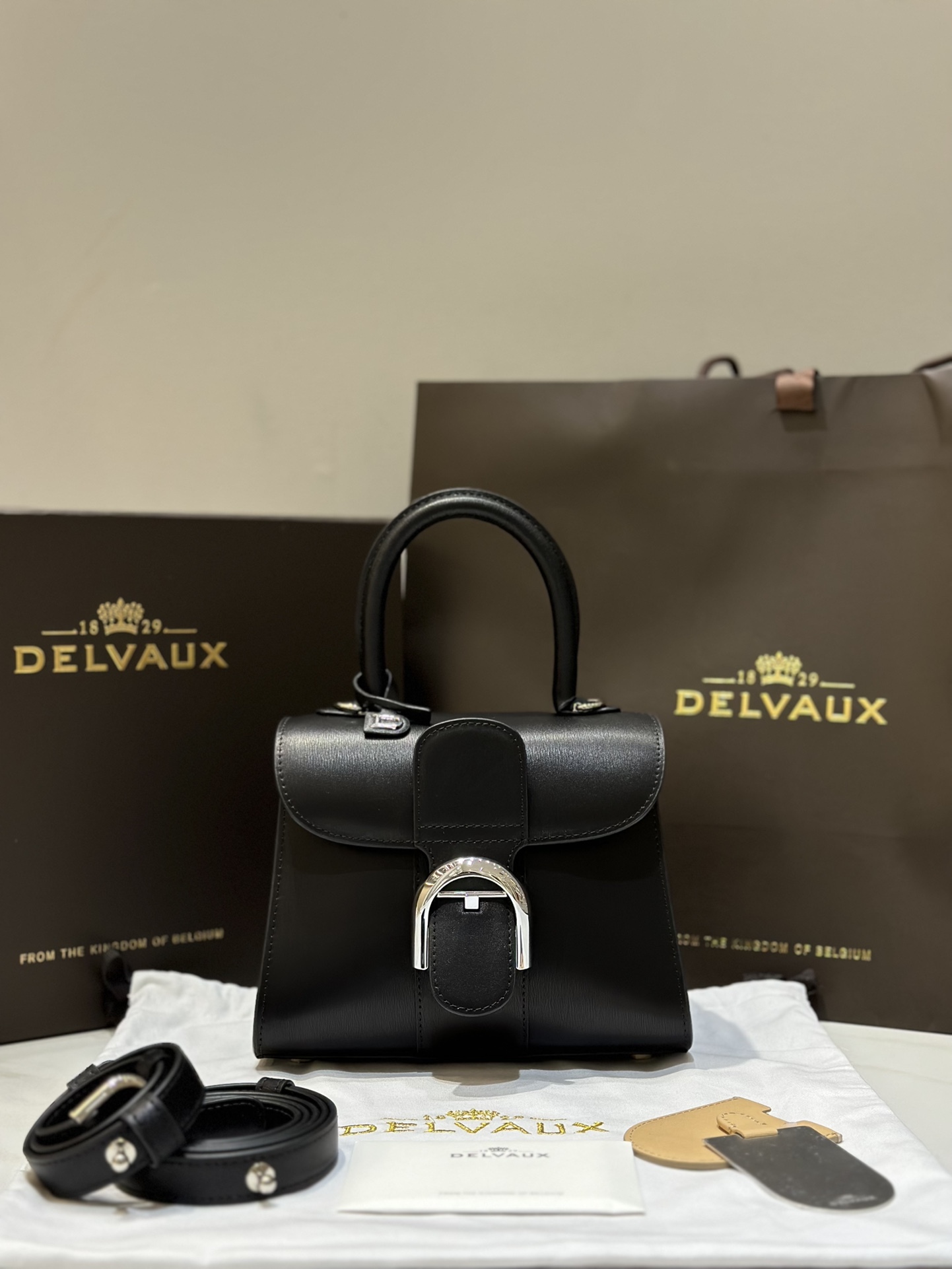 デルヴォー「Delvaux」クラシックハンドバッグ
