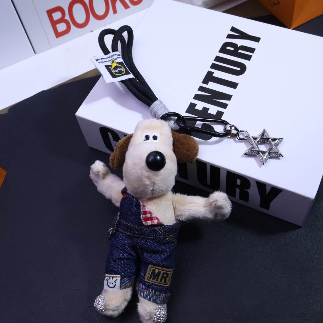 クロムハーツ「Chrome Hearts」バッグチャーム - すべてのトレンドバッグに合わせて、クールでキュートなスタイルを