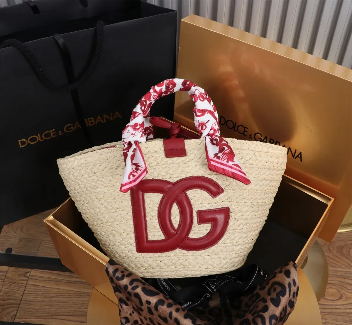 ドルチェ・アンド・ガッバーナ「D&G」 大容量タン トートバッグ