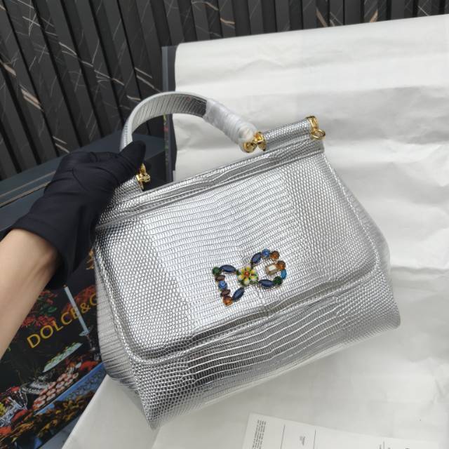ドルチェ・アンド・ガッバーナ「D&G」 シシリー イグアナプリント レザートップハンドルバッグ