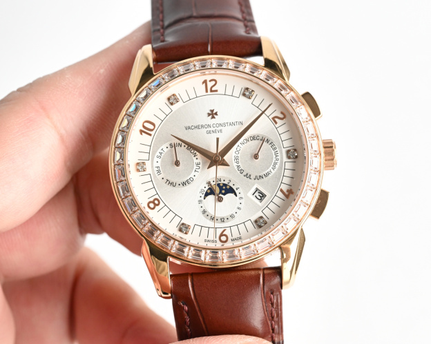 ヴァシュロン・コンスタンタン［Vacheron Constantin］タン Patrimony Traditionnelle 伝承シリーズ 自動機械式腕時計41MM