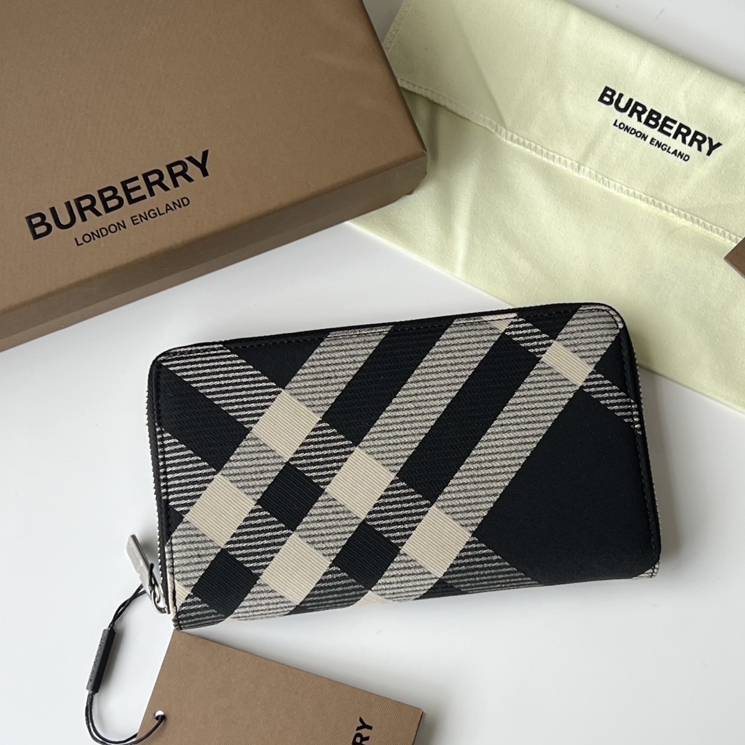 バーバリー「Burberry」ロンドン チェーン ジップ ウォレット