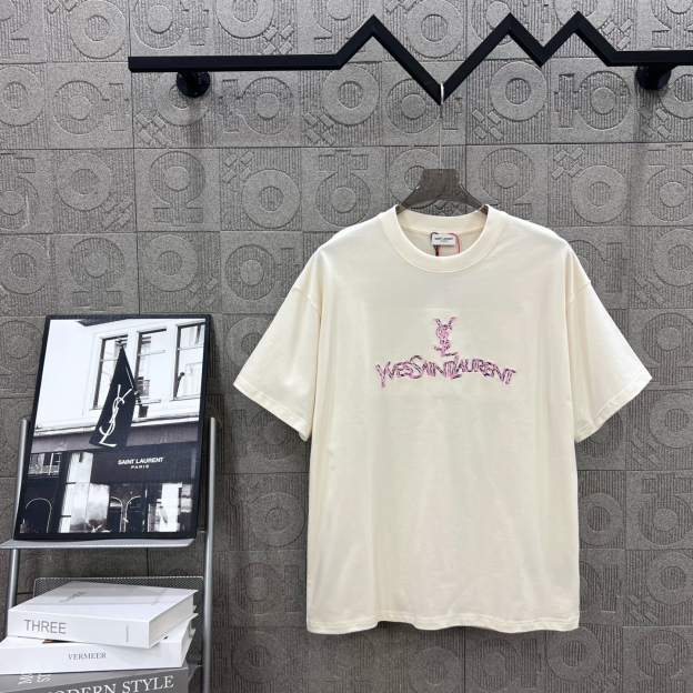 サンローラン「Saint Laurent」マルチカラー 3D刺繍ロゴ Tシャツ