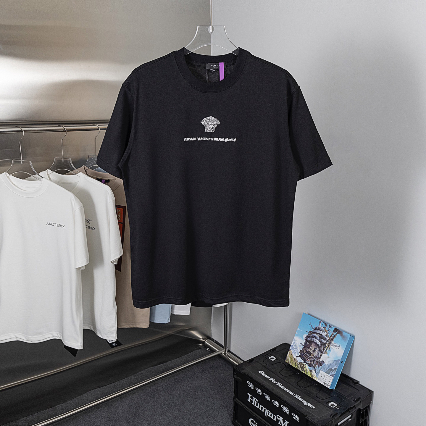ヴェルサーチ「Versace」メドゥーサ エンブロイダリー ルーズフィットTシャツ