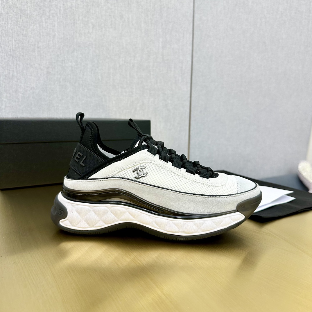 シャネル「Chanel」2023 クルーズコレクション プレミアムレザースニーカー
