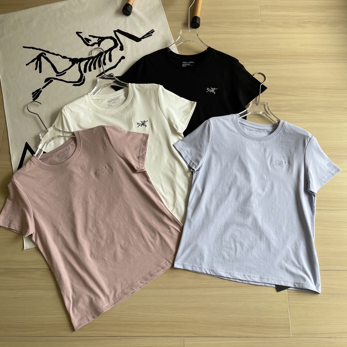 【ワンフォーワン】アークテリクス「ARC'TERYX」Taema 刺繍ロゴ Tシャツ【在庫僅少】