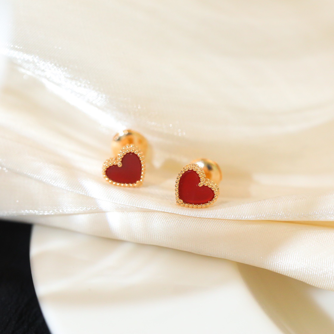 ヴァン クリーフ＆アーペル「Van Cleef & Arpels」Sweet Alhambra ハート ピアス