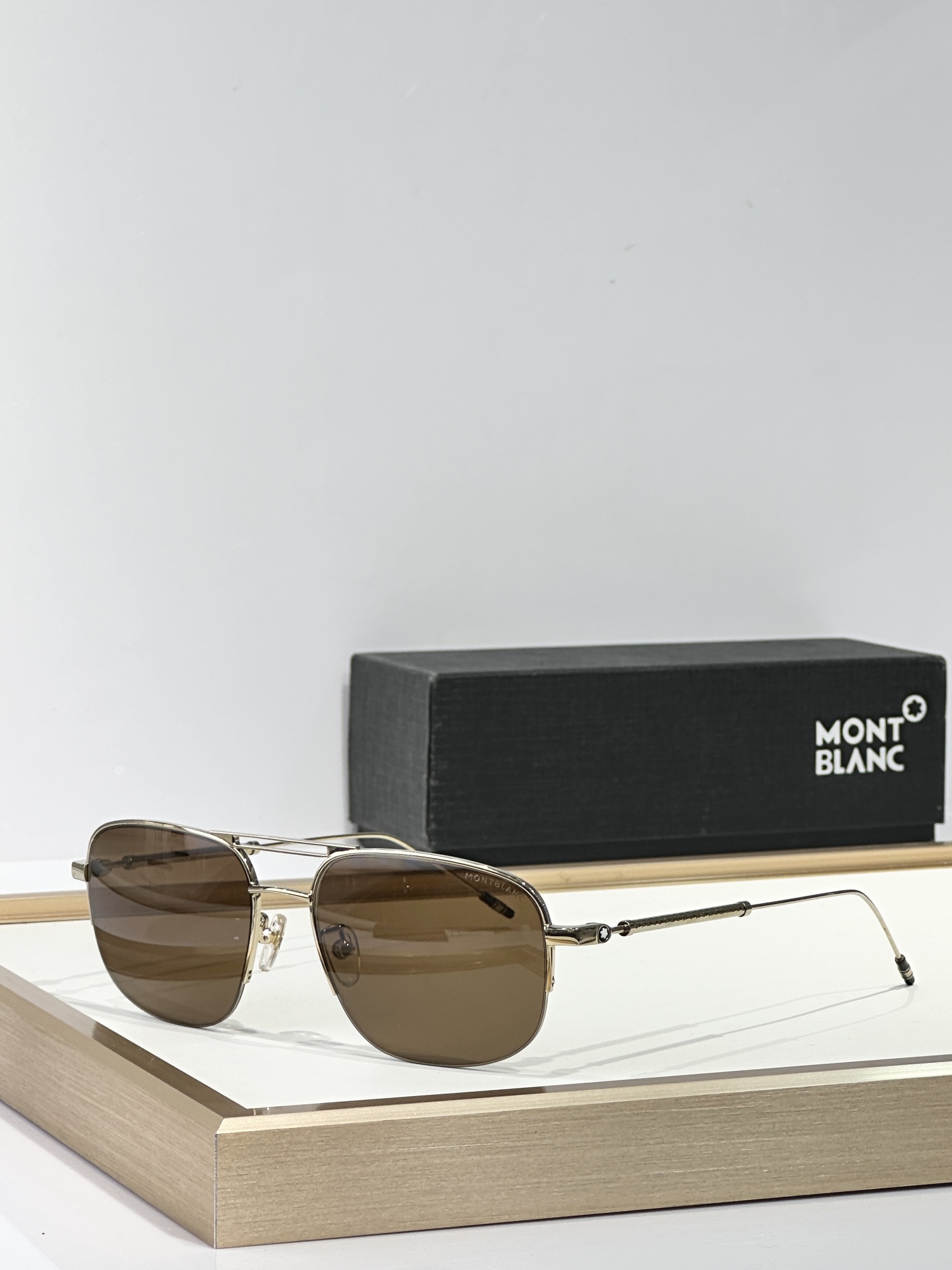 モンブラン「Montblanc」ミニマリスト フレームレス サングラス