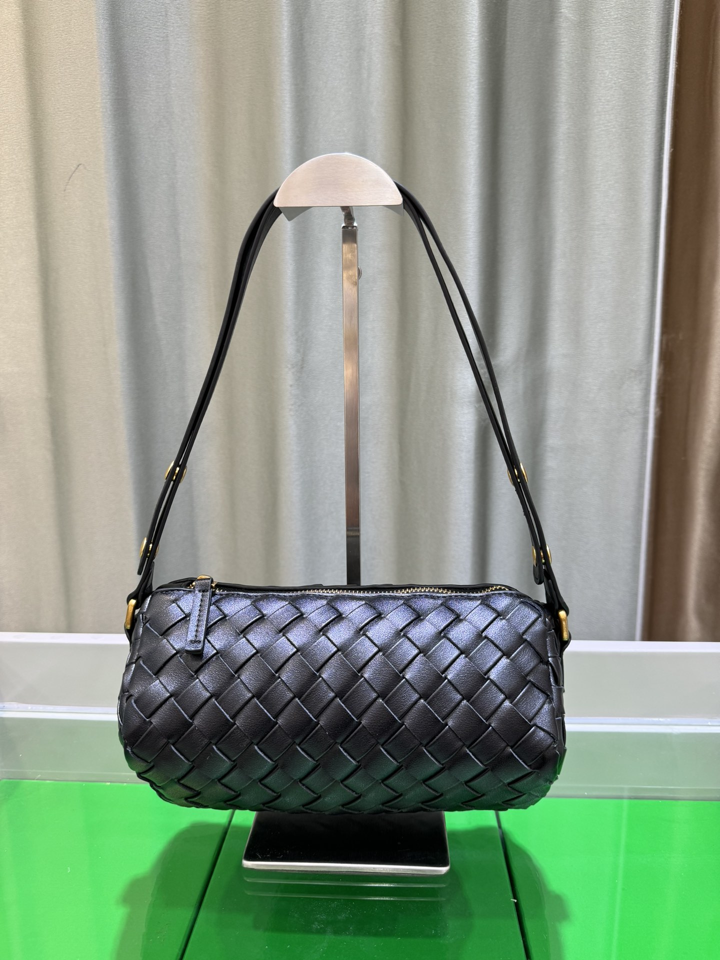 ボッテガ・ヴェネタ「Bottega Veneta」2024早秋 大中華区限定 ショルダーバッグ