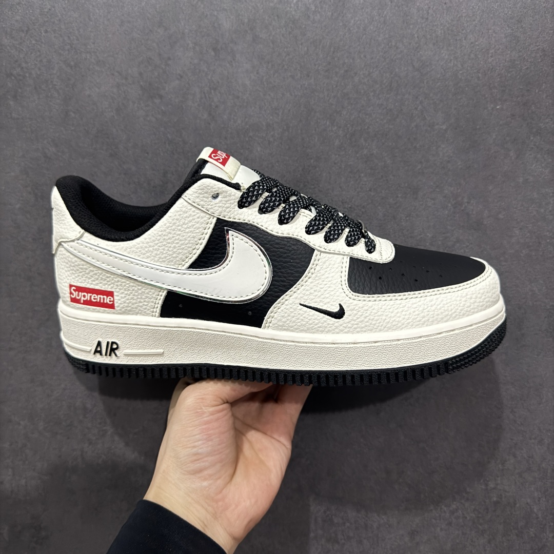 「コラボモデル」Nike × Supreme Air Force 1 Low '07 スモールロゴ スニーカー
