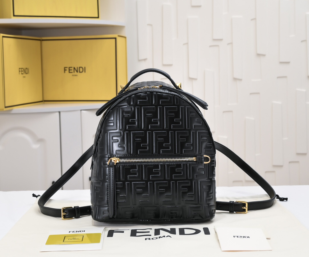 フェンディ「Fendi」プレッサ ミニ FFモノグラム バックパック