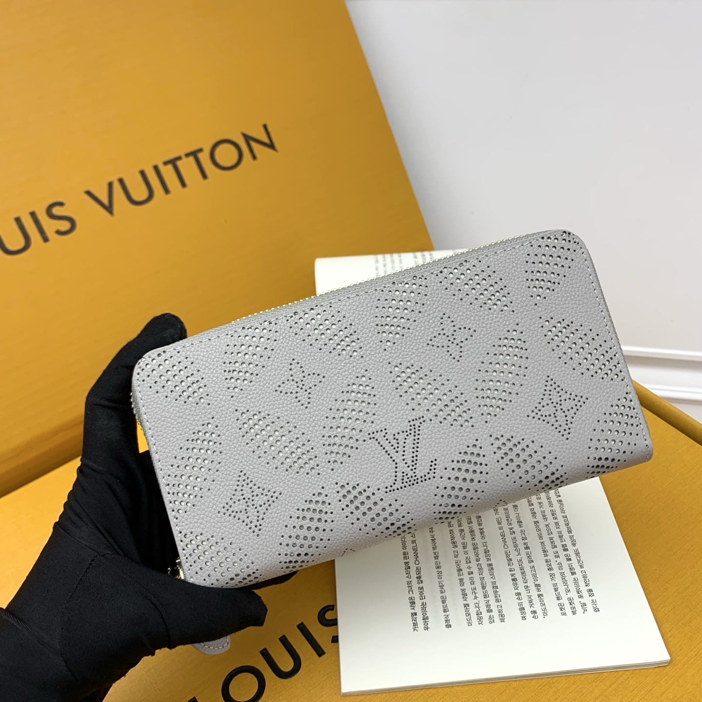 ルイ・ヴィトン「Louis Vuitton」新作 日本限定 ジッピー･ウォレット