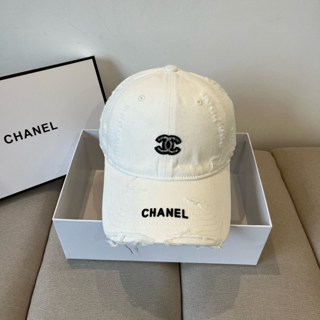 シャネル「Chanel」2025 クラシック ロゴ ベースボールキャップ