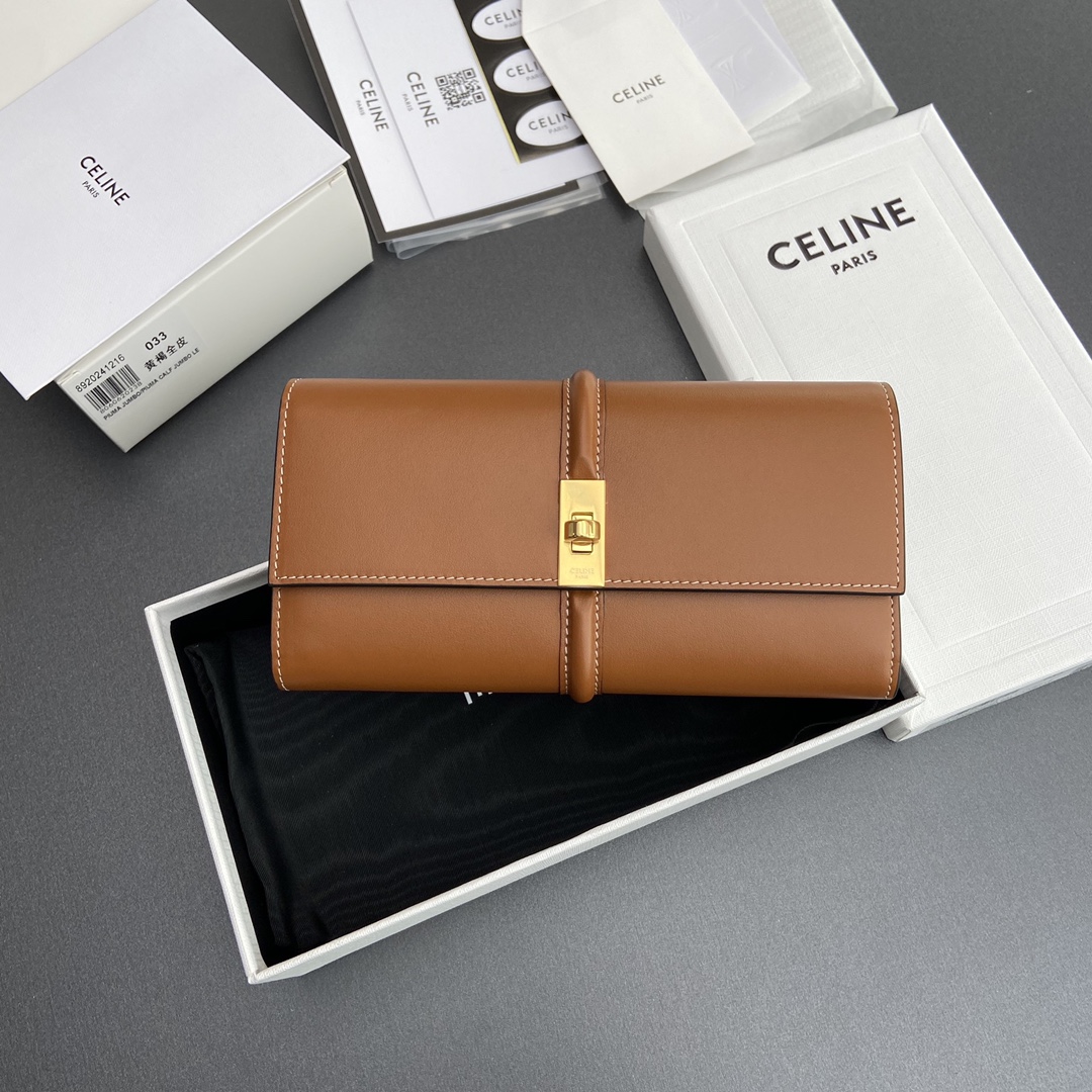セリーヌ「Celine」TRIOMPHE16 光沢牛革財布