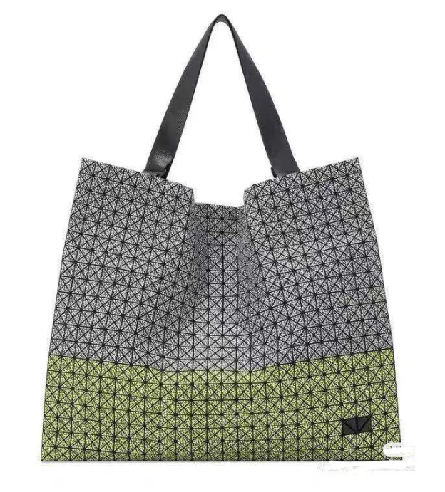 イッセイ・ミヤケ「Issey Miyake」 シリコーン トートバッグ