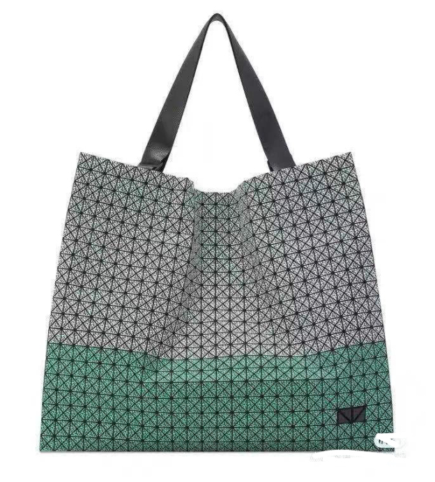 イッセイ・ミヤケ「Issey Miyake」 シリコーン トートバッグ