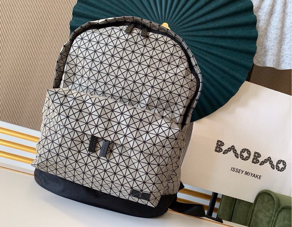 イッセイ・ミヤケ「Issey Miyake」BAO BAO KURO リュックサック