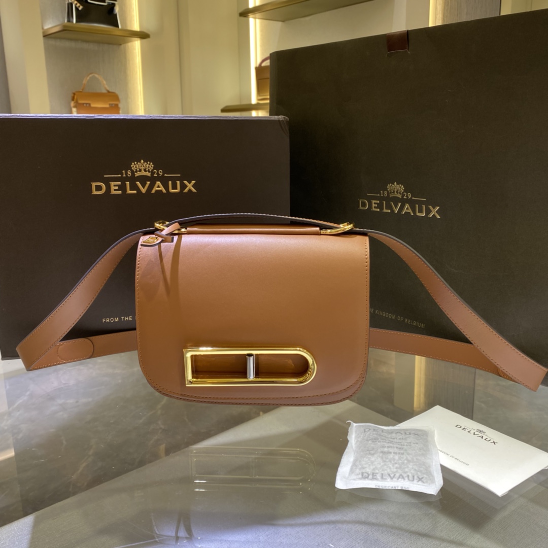 デルヴォー「Delvaux」P1100 ショルダーバッグ