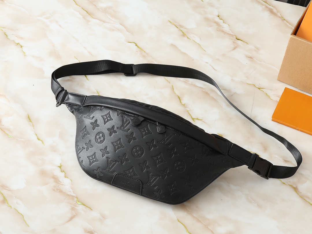 ルイ・ヴィトン「Louis Vuitton」Discovery チェストバッグ＆ウエストバッグ