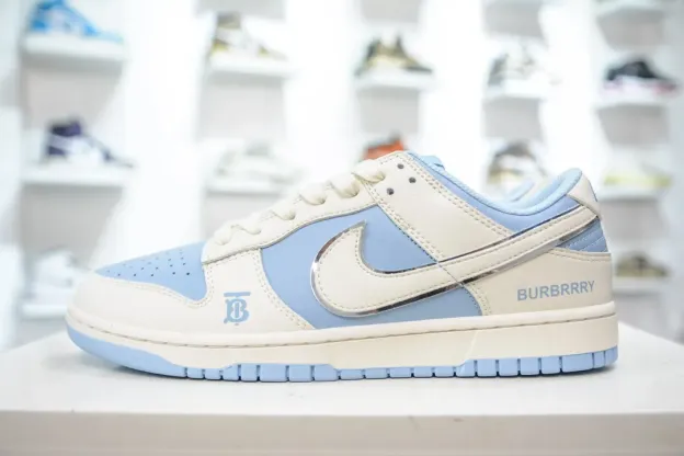「コラボモデル」Burberry x Nike SB ダンク ロー ボーバリー コラボ 低帮スニーカー