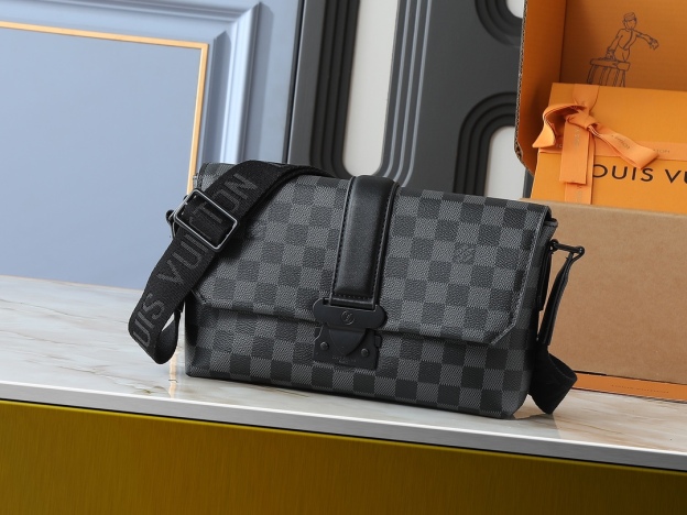 ルイ・ヴィトン「Louis Vuitton」S-Cape メッセンジャーバッグ