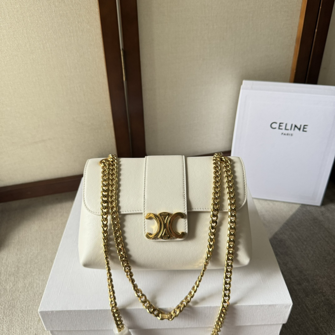 セリーヌ「Celine」TEEN VICTOIRE レザー ショルダーバッグ
