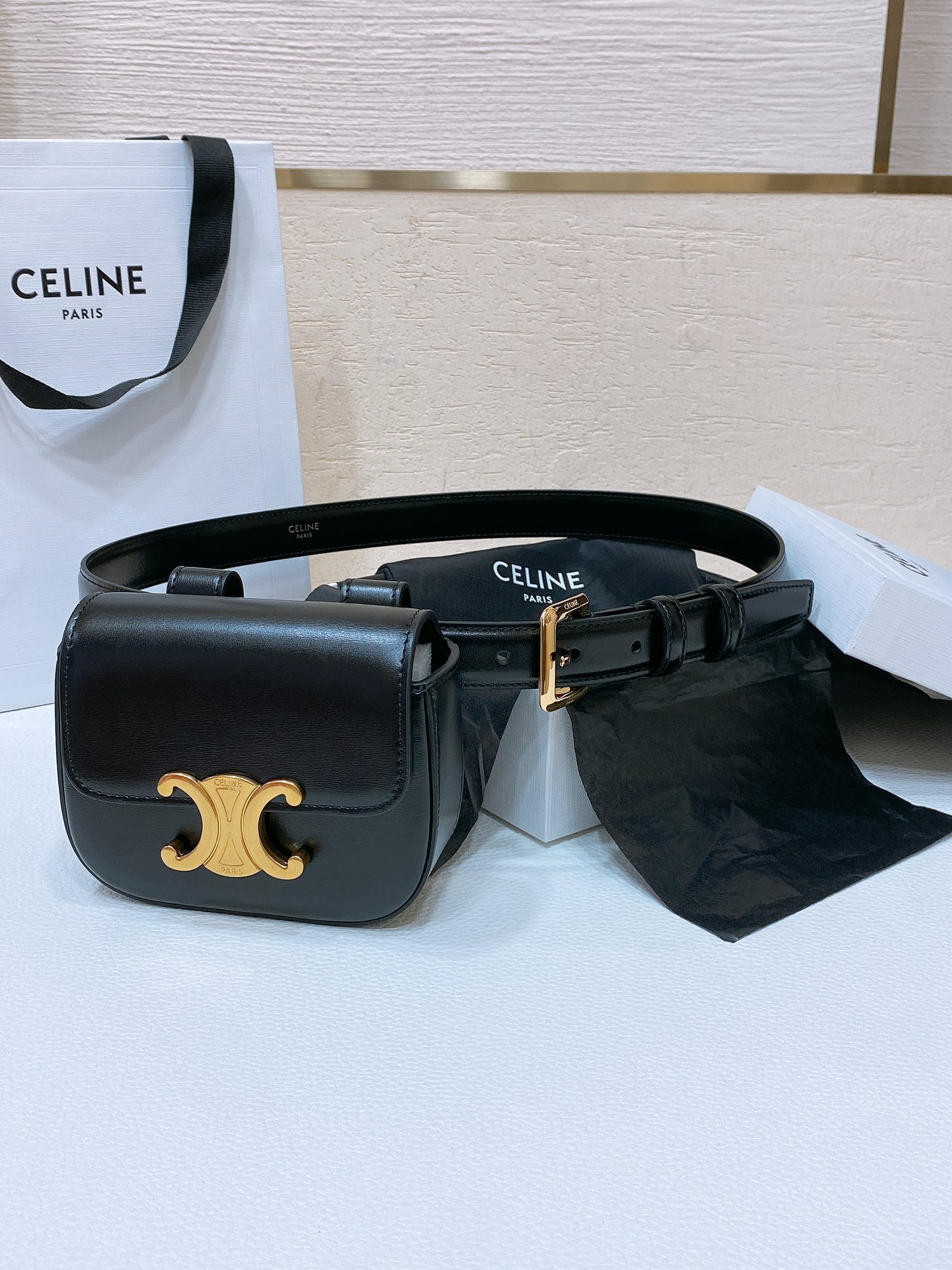 セリーヌ「Celine」TRIOMPHE ミニ ウエストバッグ