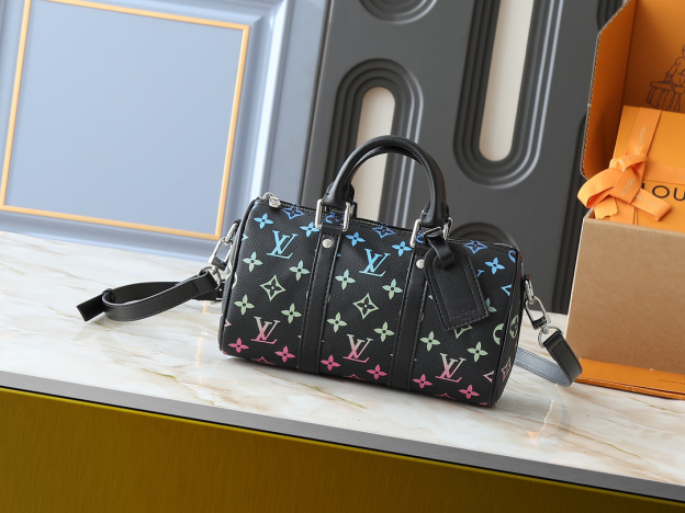 ルイ・ヴィトン キーポル･バンドリエール 25