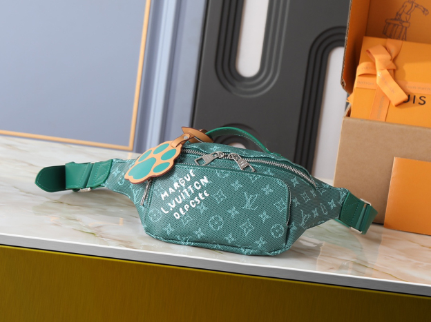ルイ・ヴィトン ラッシュ･バムバッグ