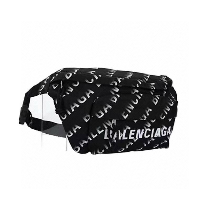 バレンシアガ「Balenciaga」CELINE TRIOMPHE バーチャルグラフィティ ウエストバッグ
