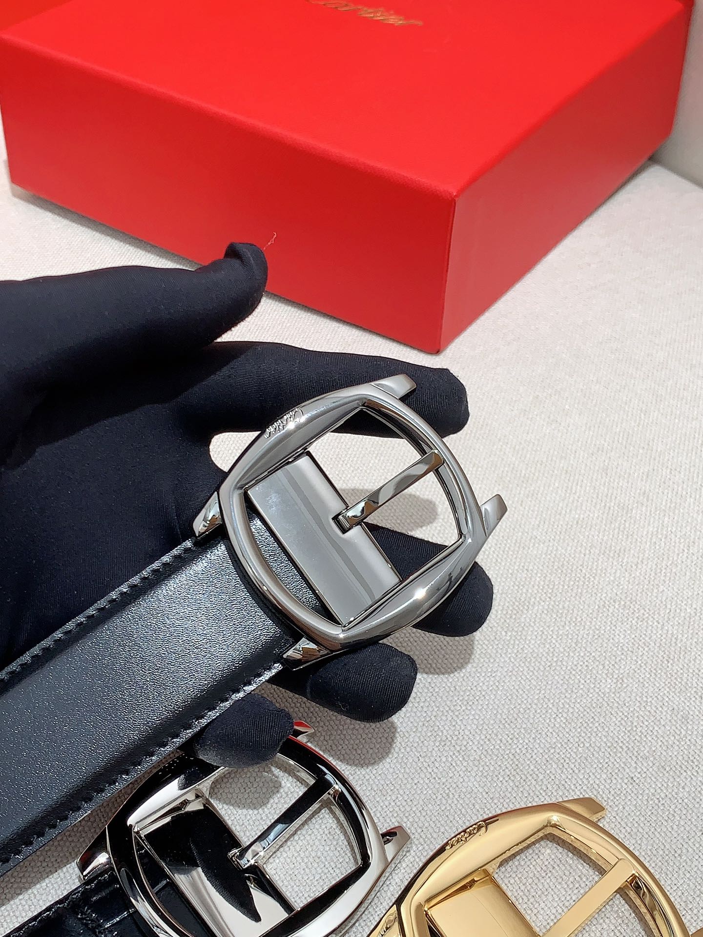 カルティエ「Cartier」サントス バックル ベルト