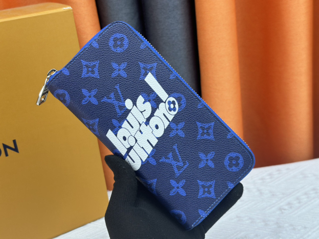 ルイ・ヴィトン ジッピー ウォレット･ヴァーティカル「エブリデイ LV 限定モデル」