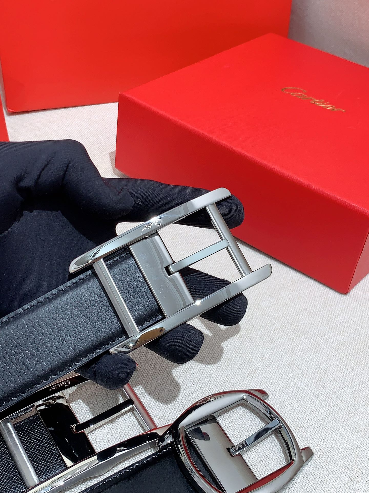 カルティエ「Cartier」タンク バックル ベルト