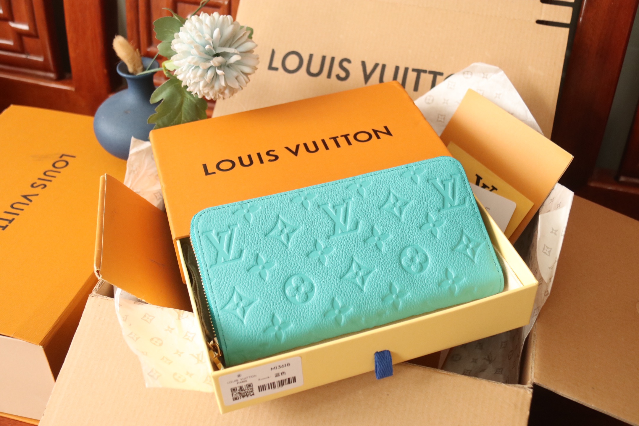 ルイ・ヴィトン「LV x TM」ジッピー･ウォレット